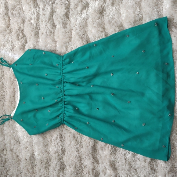 Jealous Tomato Dresses & Skirts - VGUC Beaded green dress